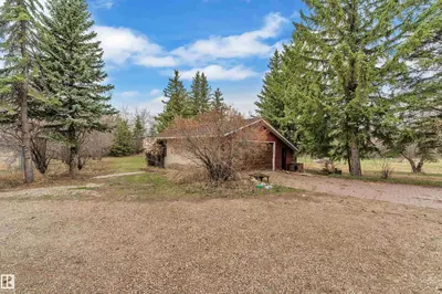 Interior photo 2 of 23272 TWP ROAD 522