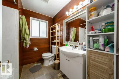 Interior photo 4 of 4224 89 ST NW