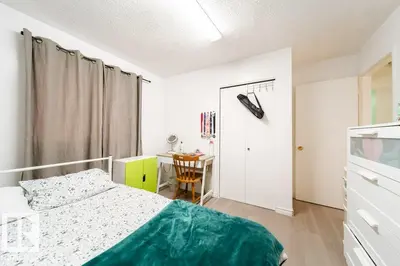 Interior photo 3 of 4224 89 ST NW