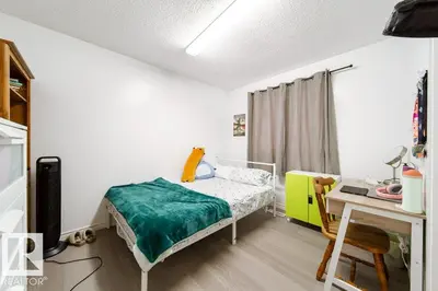 Interior photo 2 of 4224 89 ST NW