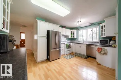 Interior photo 1 of 4224 89 ST NW