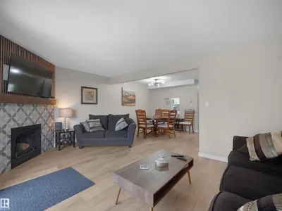 Interior photo 4 of 575 DUNLUCE RD NW