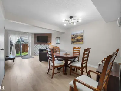 Interior photo 2 of 575 DUNLUCE RD NW