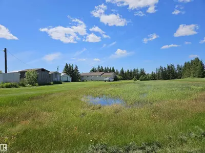 Interior photo 3 of 57415 Range Road 93