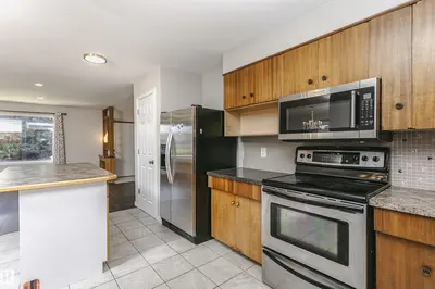 Interior photo 2 of 11440 44A AV NW