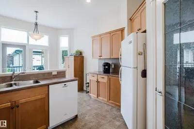 Interior photo 4 of #6 12504 15 AV SW