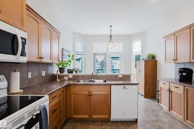 Interior photo 3 of #6 12504 15 AV SW