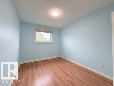 Interior photo 3 of 2831 36 ST NW