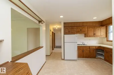 Interior photo 3 of 5608 122 AV NW