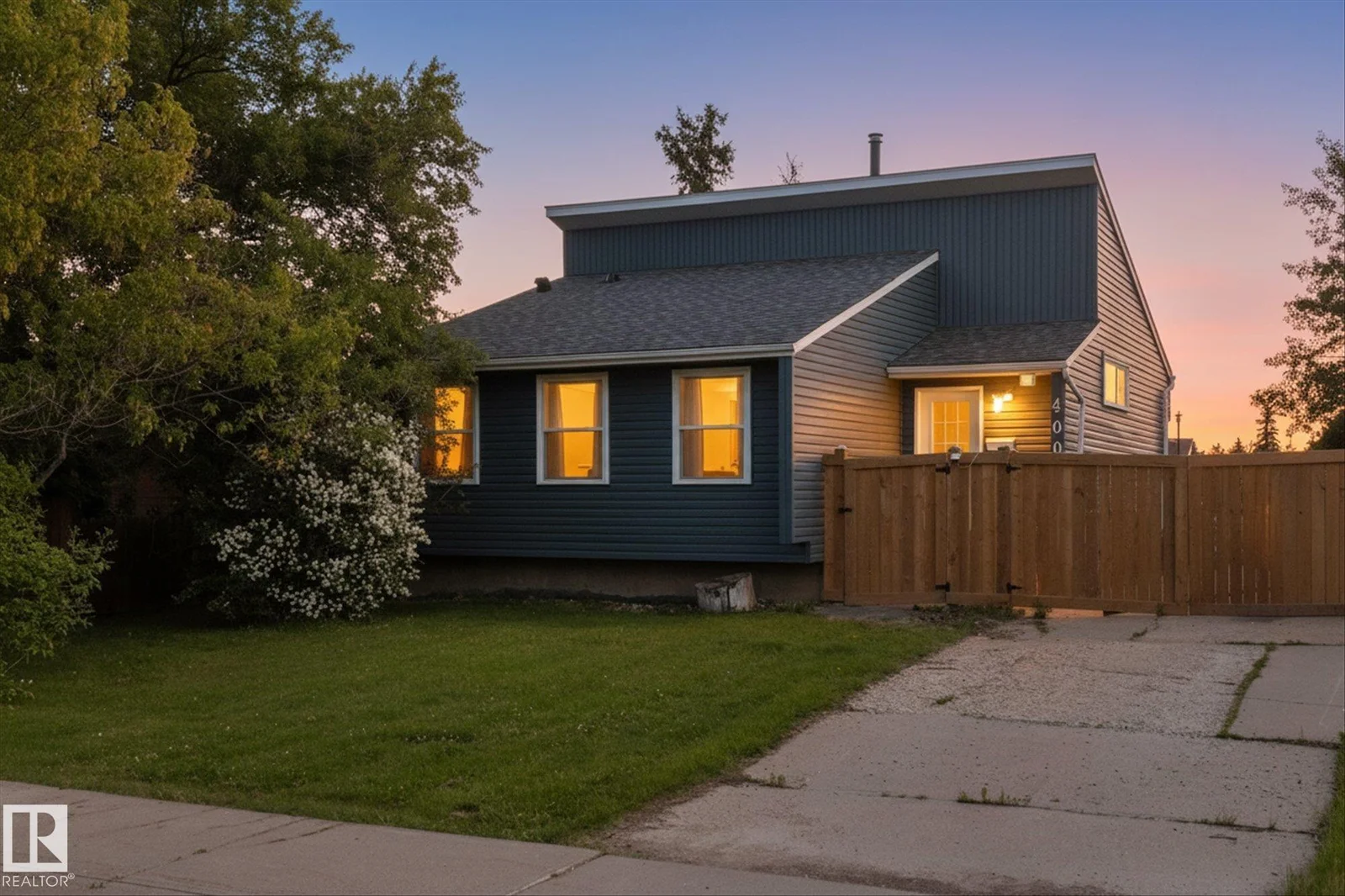 4009 37 AV NW, Leduc - 4 bedroom Detached Single Family for sale