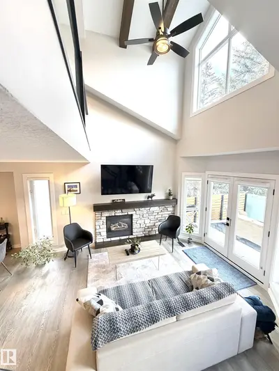Interior photo 3 of 729 7th ST