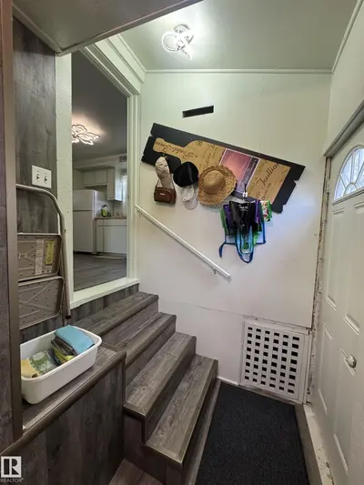 Interior photo 4 of 4912 49 AV