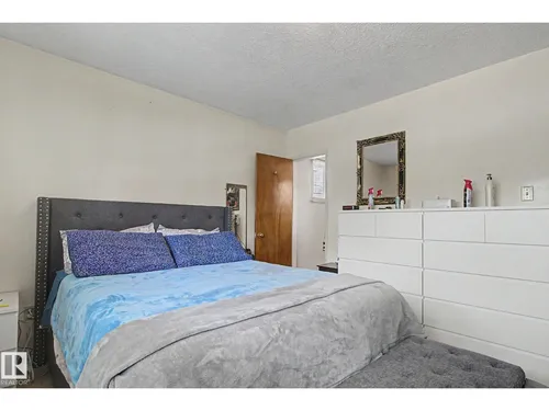 8115 169 ST NW, Edmonton - $379,000