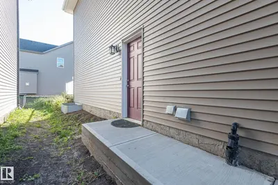 Interior photo 1 of 2635 DONAGHEY CR SW