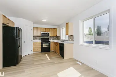 Interior photo 4 of 37 SUNTREE PM
