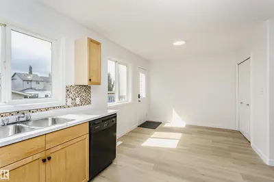 Interior photo 3 of 37 SUNTREE PM