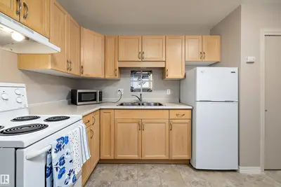 Interior photo 1 of #4 8803 101 ST NW