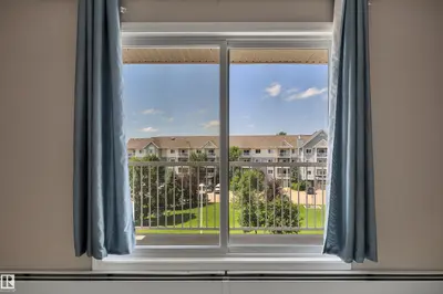 Interior photo 2 of #412 70 WOODSMERE CL