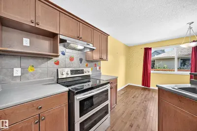 Interior photo 2 of 211 59 ST SW