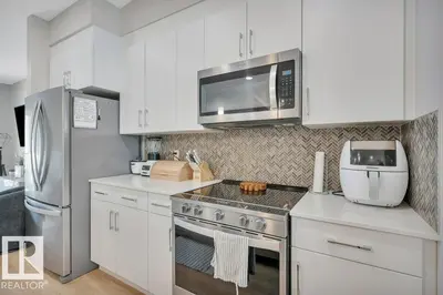 Interior photo 4 of #5 1729 KEENE CR SW