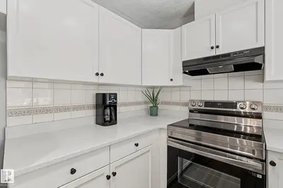 Interior photo 2 of #5 14603 MILLER BV NW