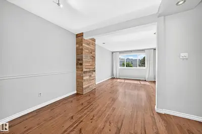 Interior photo 3 of 32 MCLEOD PL NW