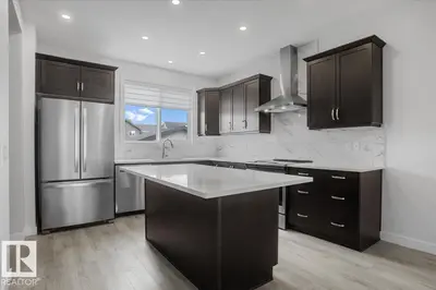 Interior photo 4 of 2852 DUKE CR SW
