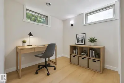Interior photo 4 of 11507 40 AV NW