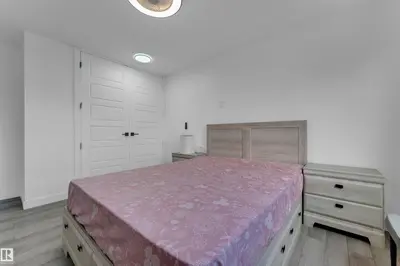 Interior photo 2 of 4603 36 AV NW NW