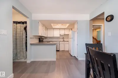 Interior photo 3 of 13617 28 ST NW