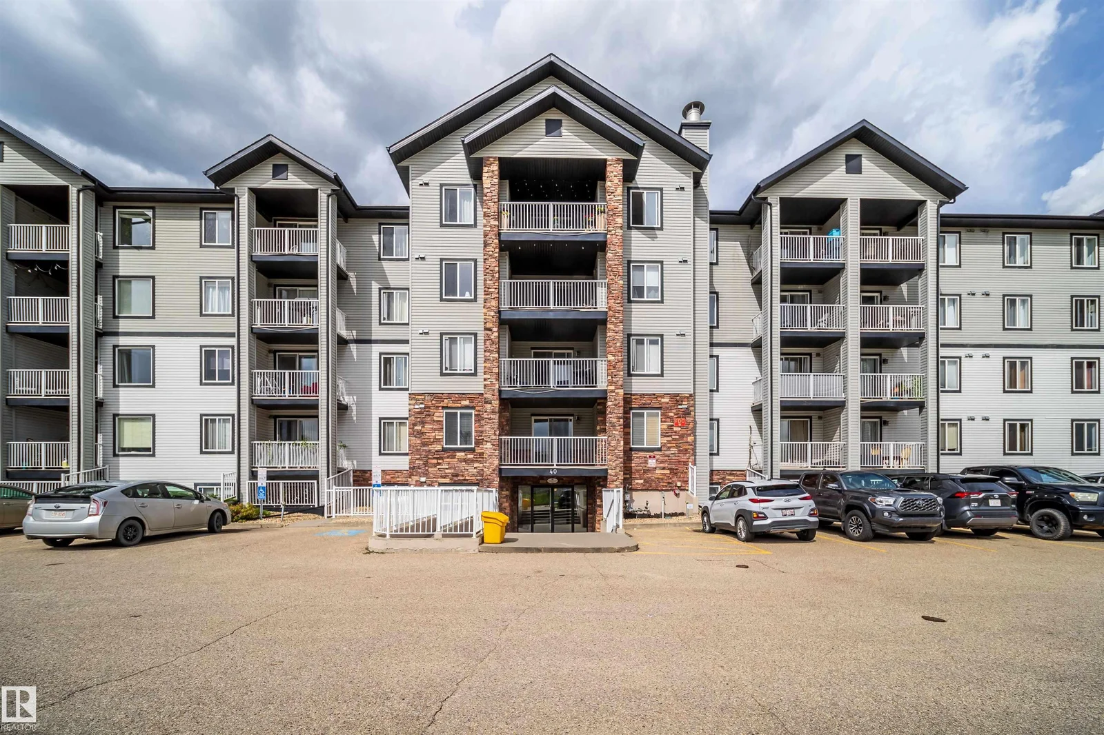 #212 40 SUMMERWOOD BV, Sherwood Park - 2 bedroom Apartment for sale