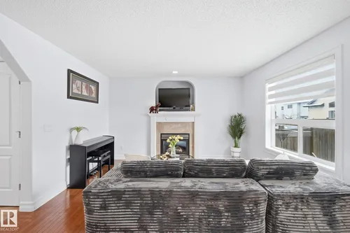 3016 24 Ave NW, Edmonton - $520,000