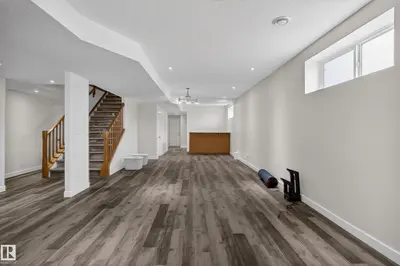 Interior photo 4 of 52003 RGE ROAD 273