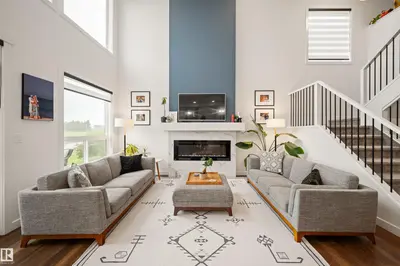 Interior photo 3 of 2742 COLLINS CR SW