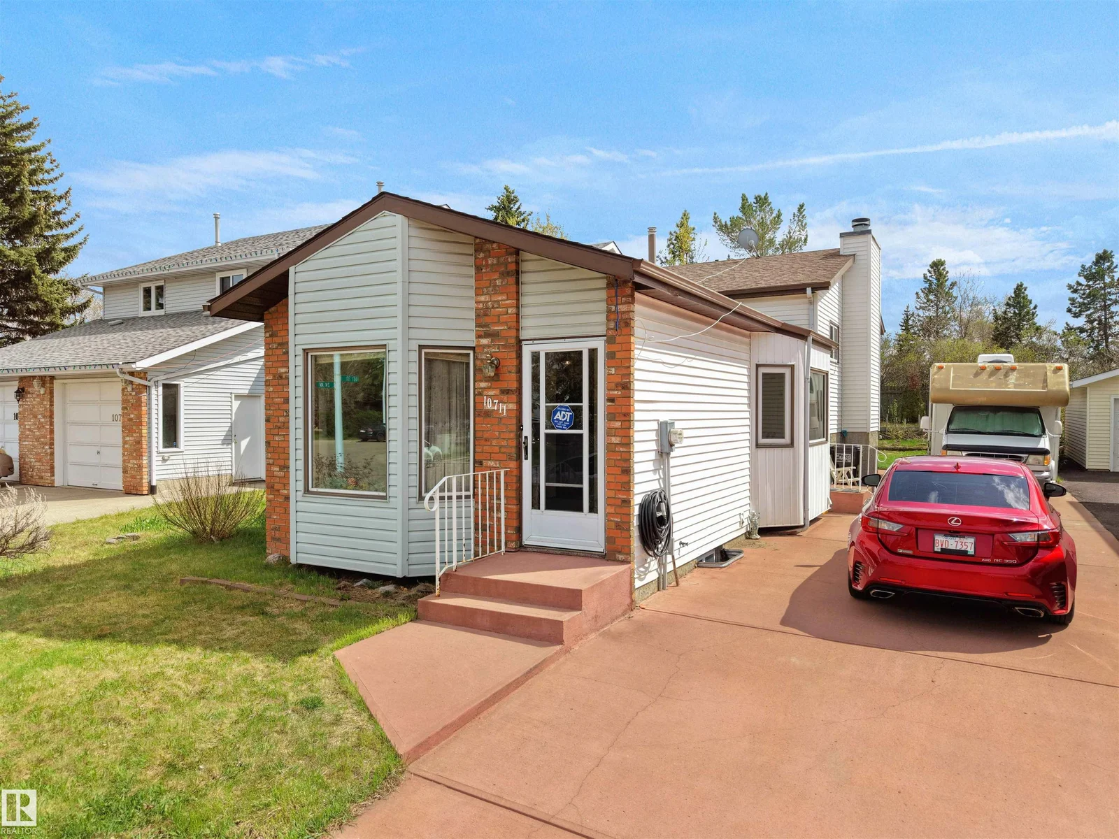 10711 24 AV NW, Edmonton - 3 bedroom Detached Single Family for sale