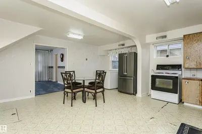 Interior photo 4 of 10105 98 AV