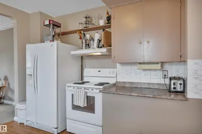 Interior photo 3 of 5114 47 AV