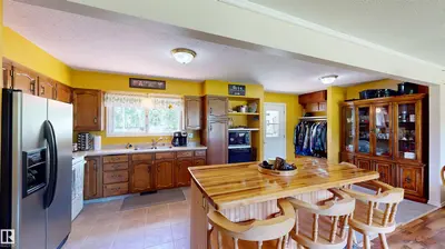 Interior photo 4 of 54207 RGE ROAD 52