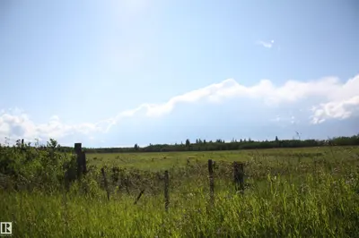 Interior photo 1 of RR 195 VICTORIA TRAIL