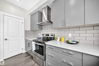Interior photo 3 of 2265 57 ST SW SW