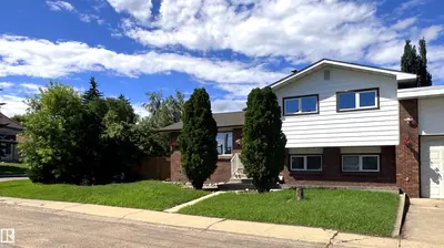 Interior photo 1 of 7312 137 AV NW