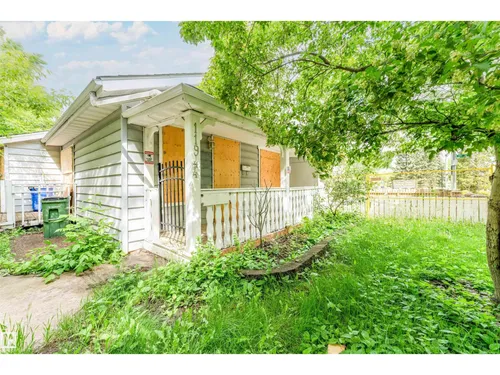 11944 68 ST NW, Edmonton - $219,000