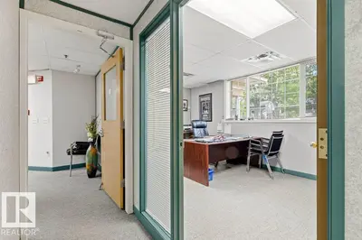 Interior photo 3 of #101 14 Mission AV
