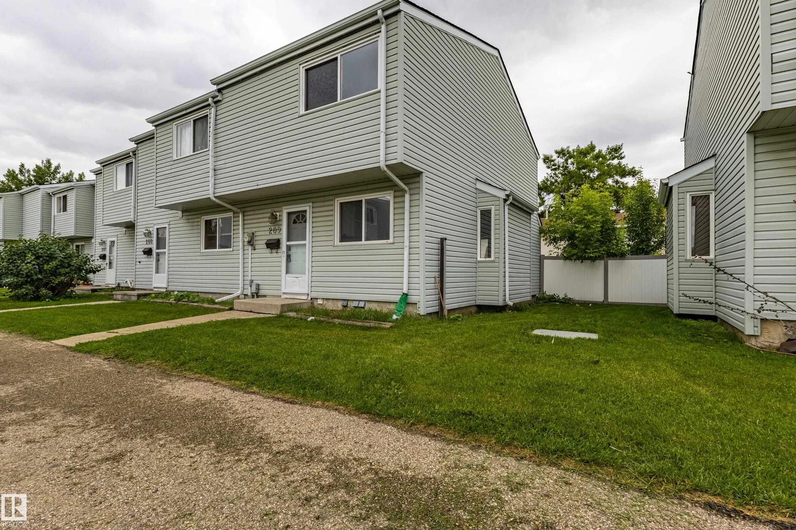 209 Dickinsfield CO NW, Edmonton - 2 bedroom Townhouse for sale