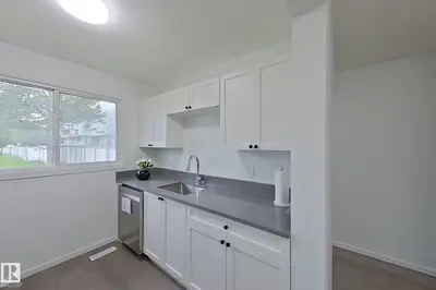 Interior photo 3 of 209 Dickinsfield CO NW