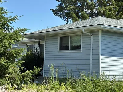 Interior photo 2 of 10931 134A AV NW