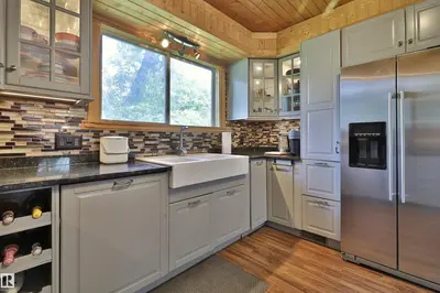 Interior photo 2 of 474007 RGE ROAD 231