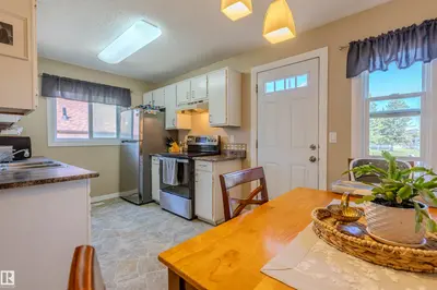 Interior photo 4 of 10408 98 AV