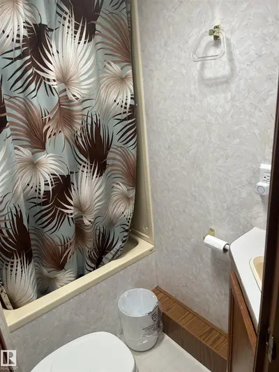 Interior photo 3 of 52110 Rge Rd 72