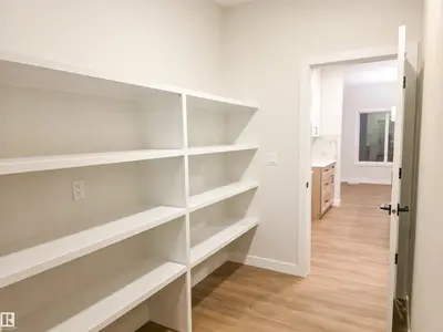 Interior photo 2 of 50 WILLOW LI